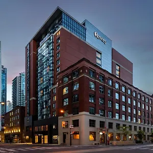 Hotel Revery Downtown, Curio Collection By Hilton, Toronto