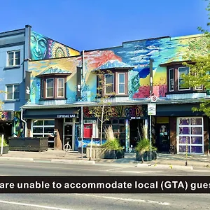 Maison d'hôtes The Only Backpacker's (adults Only), Toronto