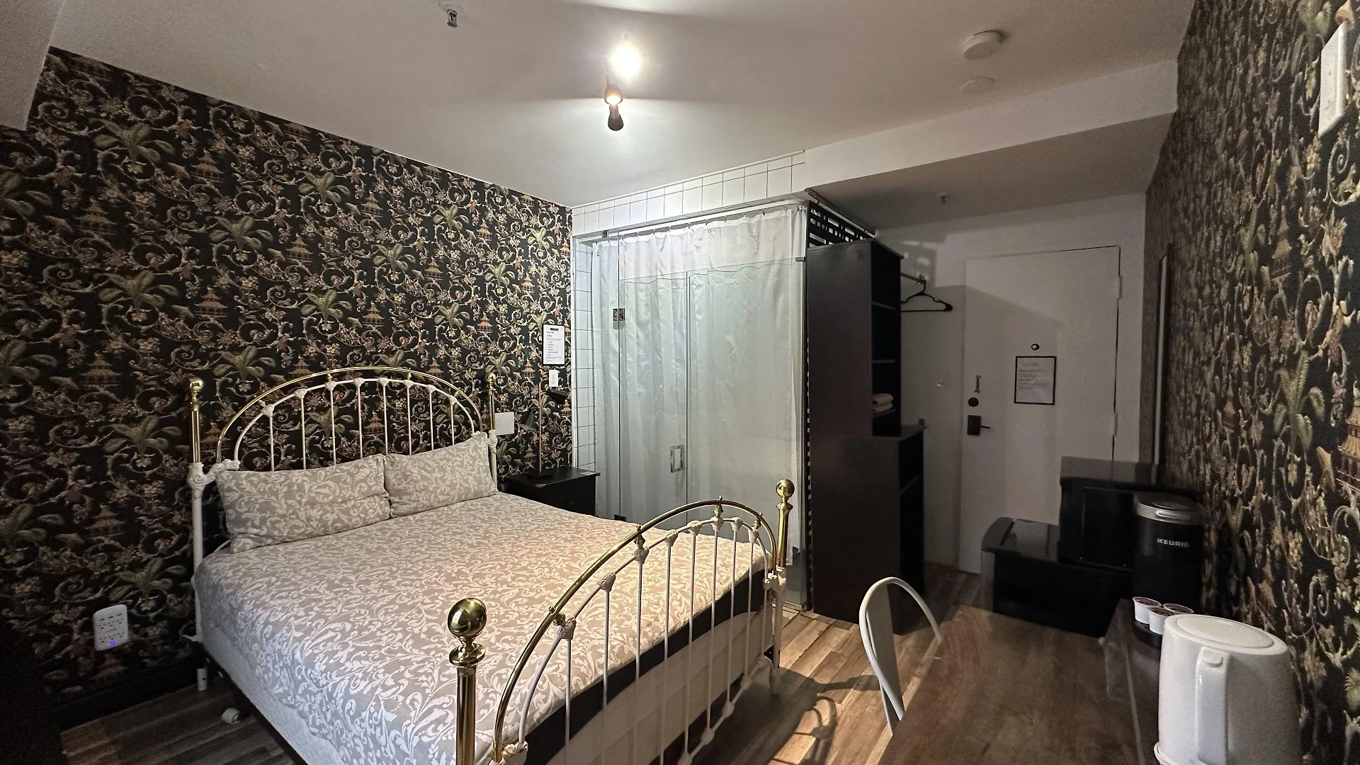 Queen Nest Hotel Toronto